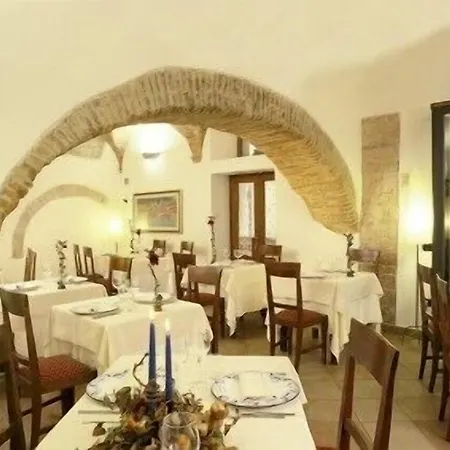 Italia 3* Φολίνιο