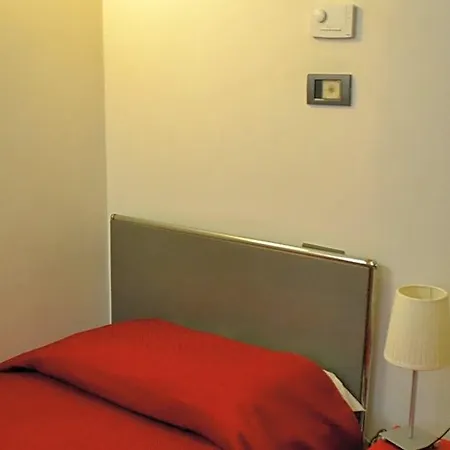 Otel Italia 3*