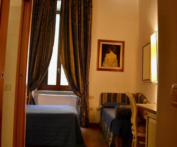 Hotel Italia 3*
